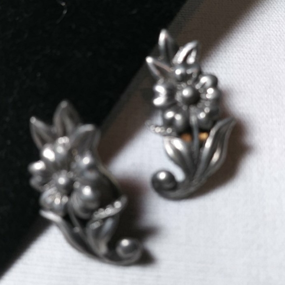 Flower Silver Tone Clip-On Earrings - Picture 7 of 8